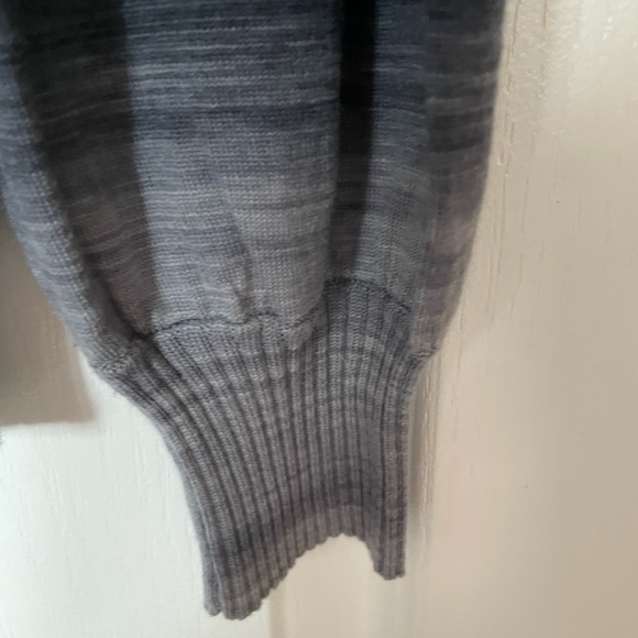 Elie Tahari Cardigan Sweater. Size small black blue grey - Picture 12 of 13